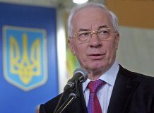 Азаров назвав міністрів, які працюють погано
