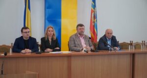 Голови громад Житомирщини обговорили План перемоги з віцеспікером Олександром Корнієнком План перемоги