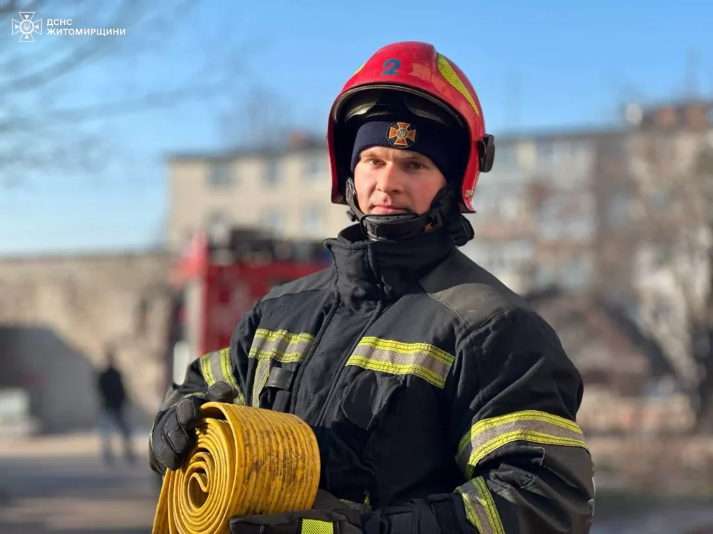на балконі