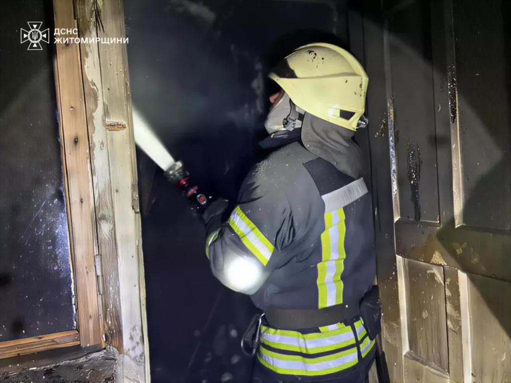 В Житомирі під час ліквідації пожежі знайшли тіло чоловіка