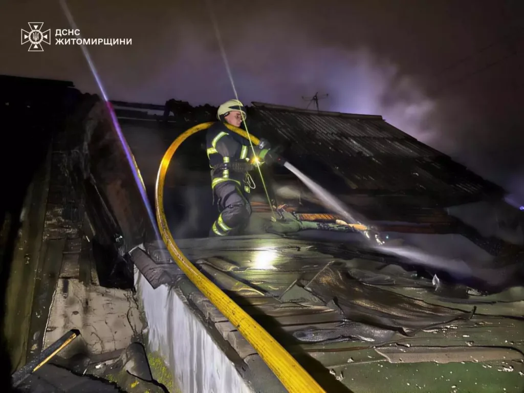 В Житомирі під час ліквідації пожежі знайшли тіло чоловіка