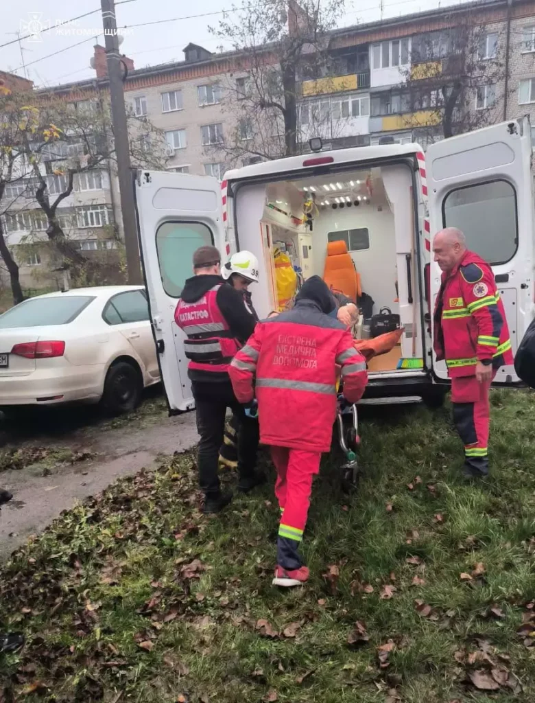 У Бердичеві рятувальники допомогли 78-річній жінці вибратися з підвалу