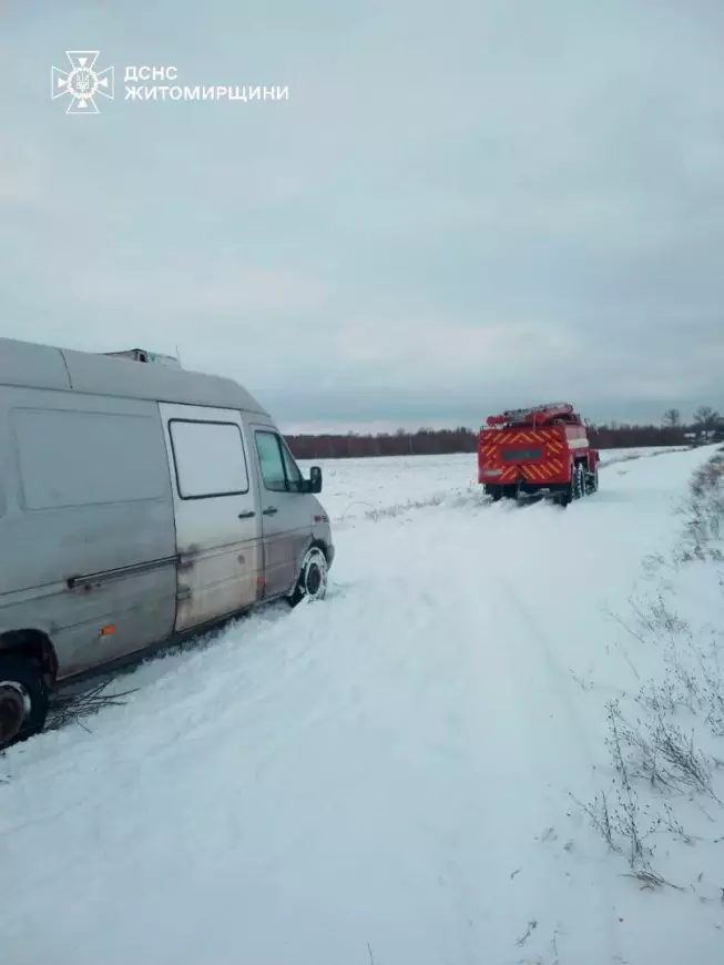 На Житомирщині рятувальники 5 разів допомагали на автошляхах через...