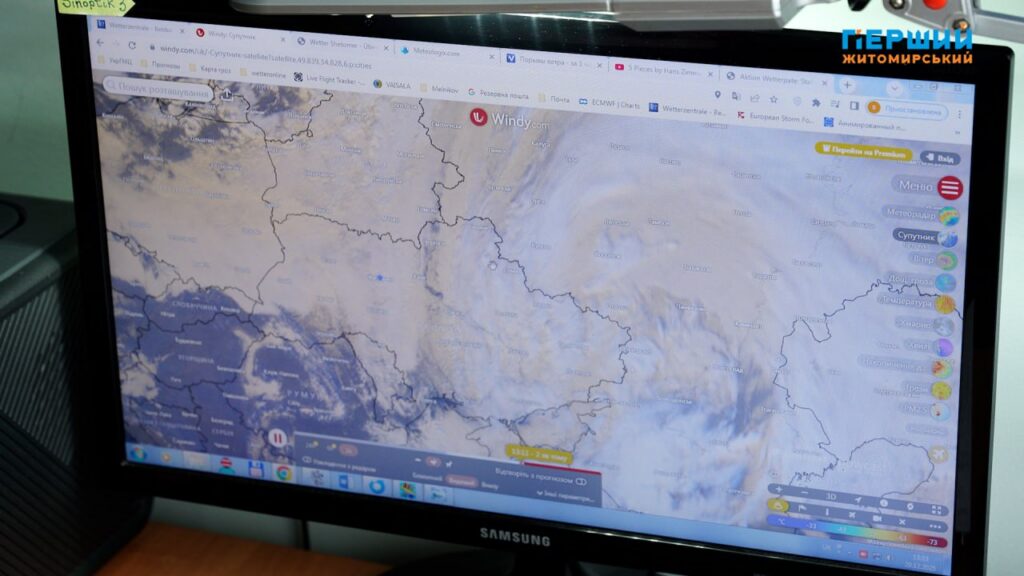 На Житомирщині утримається зимова погода: сніг, вітер і ожеледиця,...