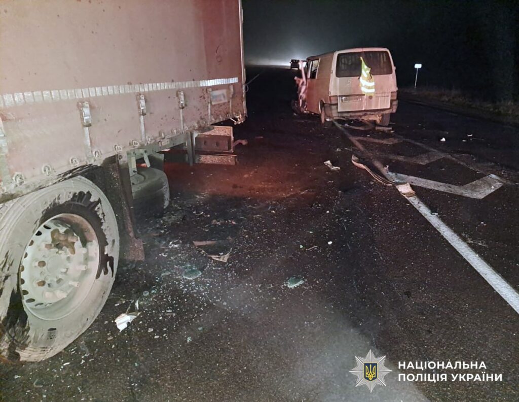 травмувався водій мікроавтобуса