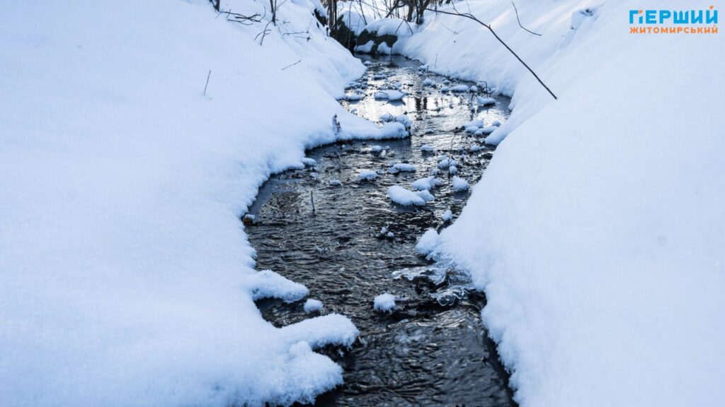 Зимовий Соколовський кар’єр у Житомирі: мороз, сонце і крига