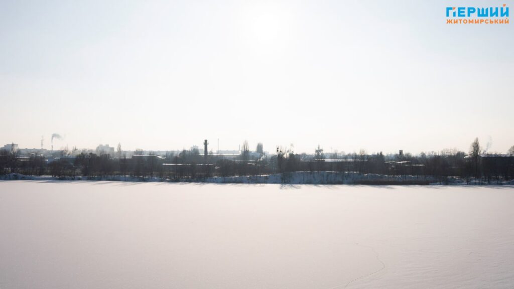 Зимовий Соколовський кар’єр у Житомирі: мороз, сонце і крига