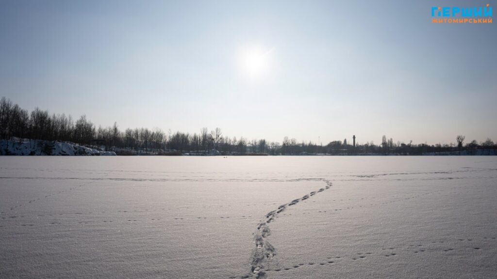 Зимовий Соколовський кар’єр у Житомирі: мороз, сонце і крига