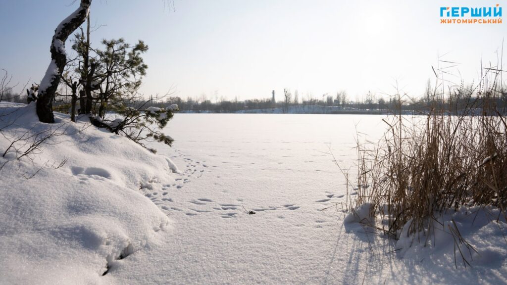 Зимовий Соколовський кар’єр у Житомирі: мороз, сонце і крига