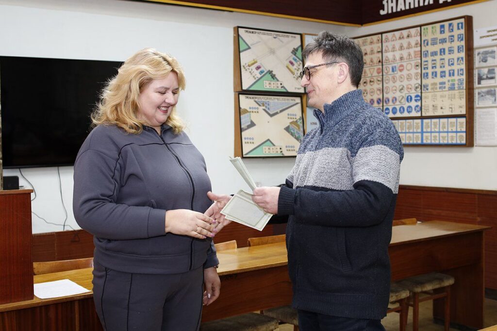 У Житомирі випустили нову групу водіїв тролейбусів