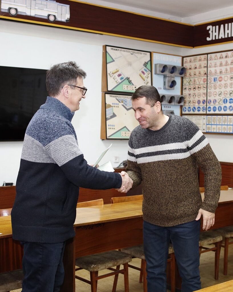 У Житомирі випустили нову групу водіїв тролейбусів