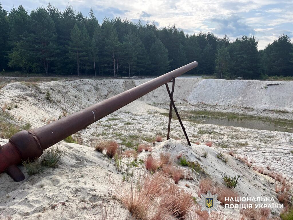 Незаконний видобуток піску на понад 2,5 млрд грн: поліція...