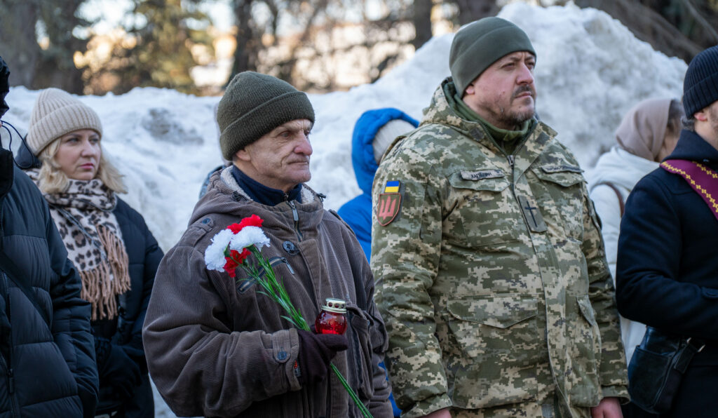 У Житомирі вшанували пам’ять Героїв Небесної Сотні: поклали лампадки...