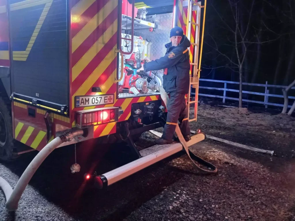 У Бердичеві під час пожежі в гаражі травмувалися троє...