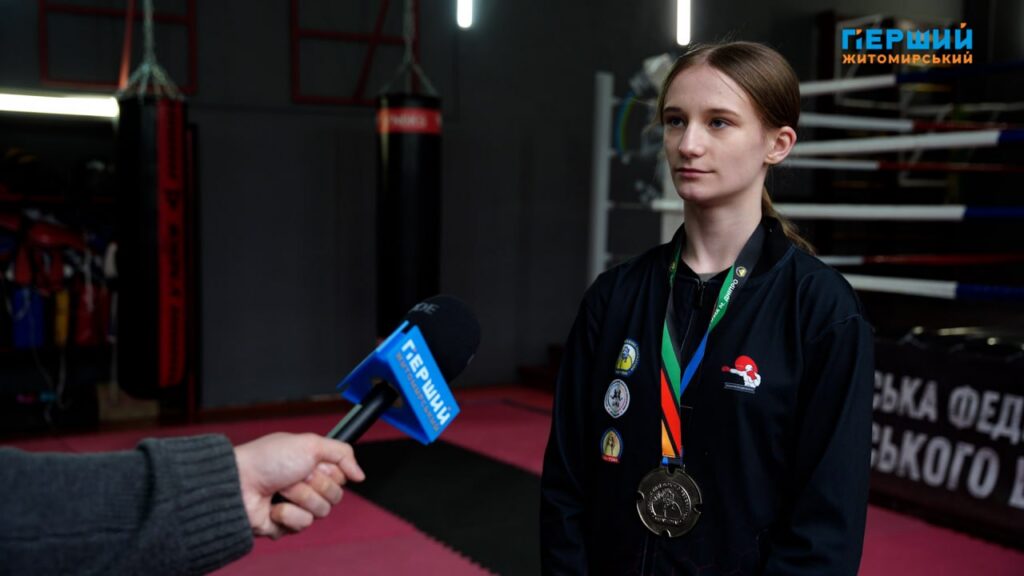 Вісім золотих медалей та кубок найкращого бійця привезли житомирські...