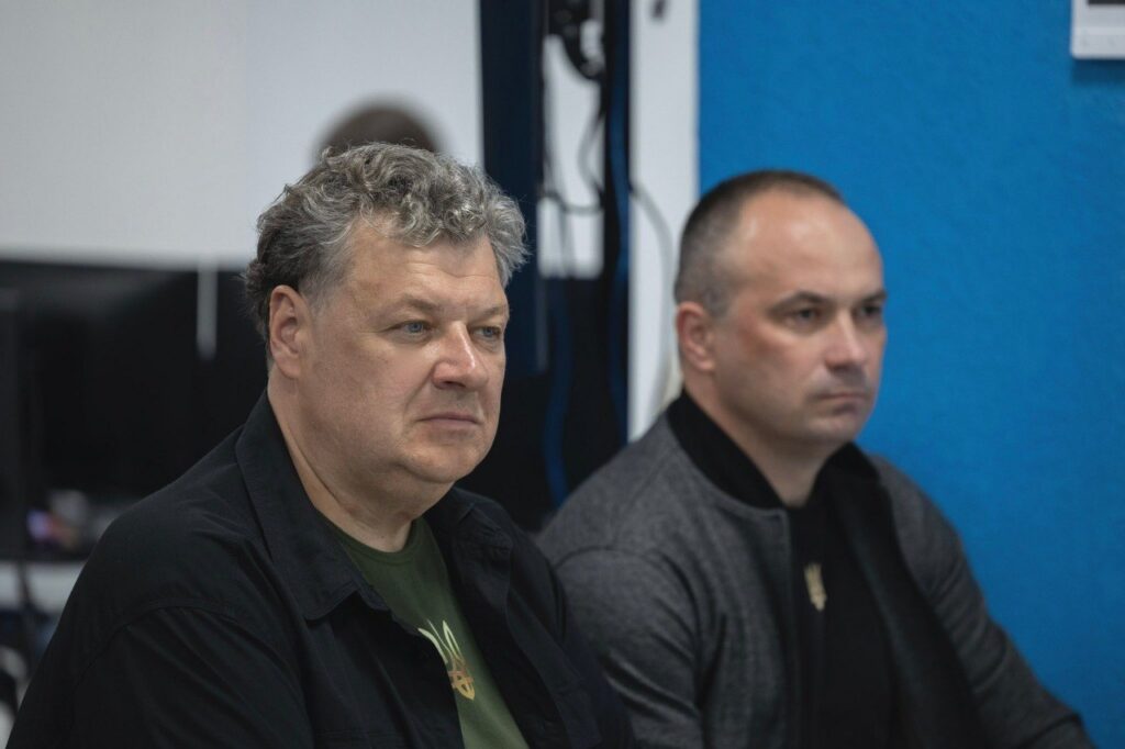 «Відповідь буде 50-кратною»: Зеленський обговорив із керівництвом Житомирщини загрози...