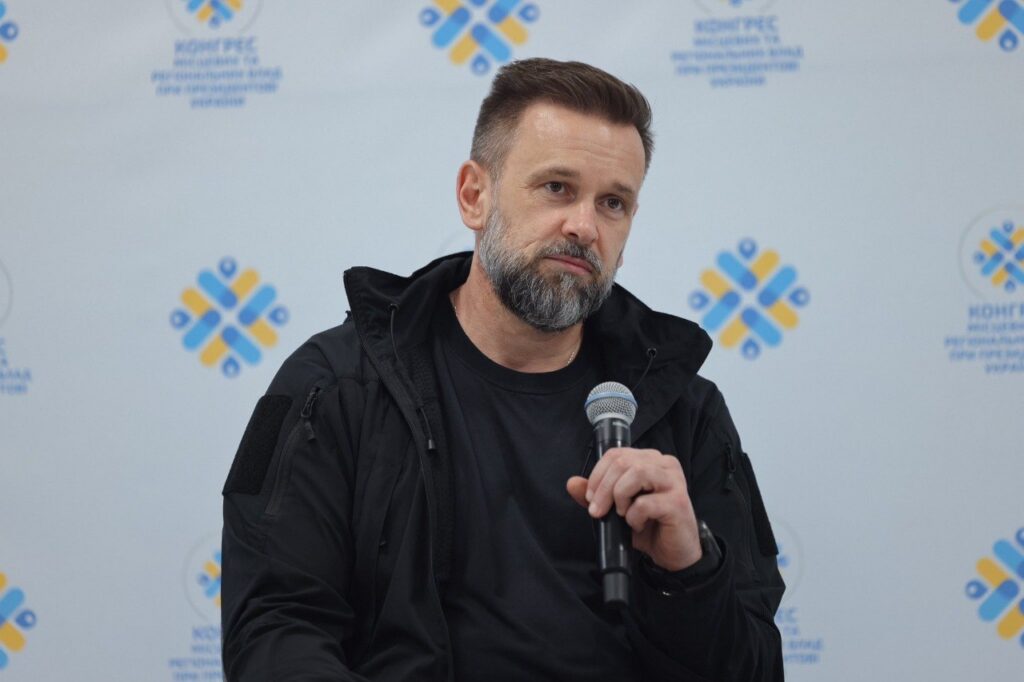 «Відповідь буде 50-кратною»: Зеленський обговорив із керівництвом Житомирщини загрози...