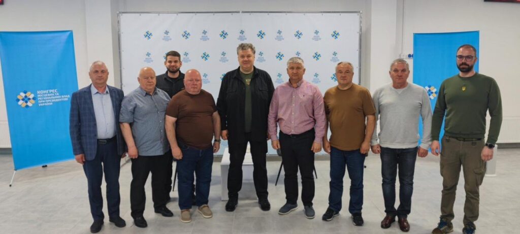 «Відповідь буде 50-кратною»: Зеленський обговорив із керівництвом Житомирщини загрози...