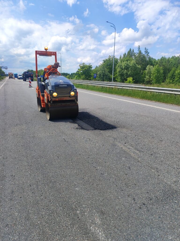 на узбіччях