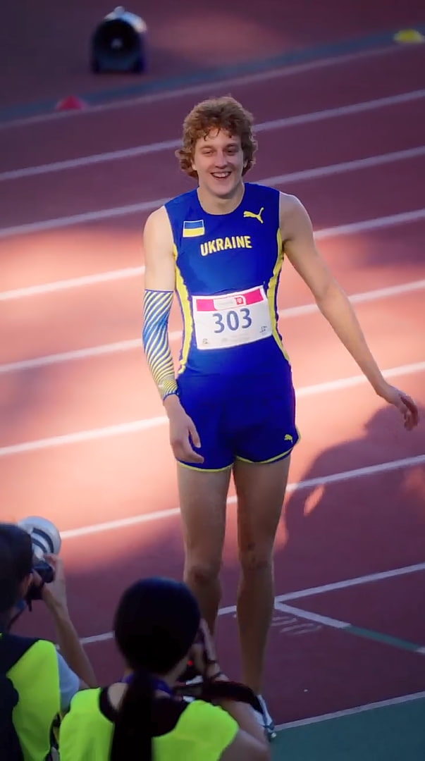 Дмитро Багінський з медаллю чемпіонату АБАФ