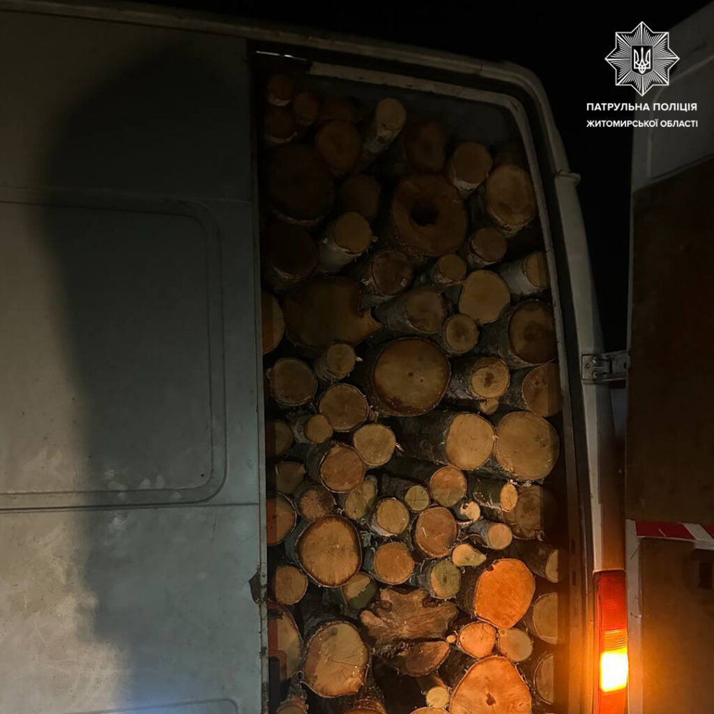вантажівки