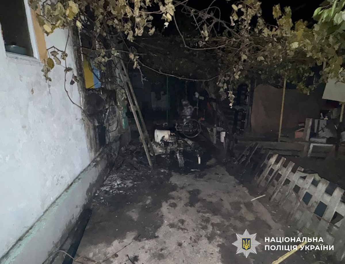 Згорілий мотоцикл після підпалу на Житомирщині