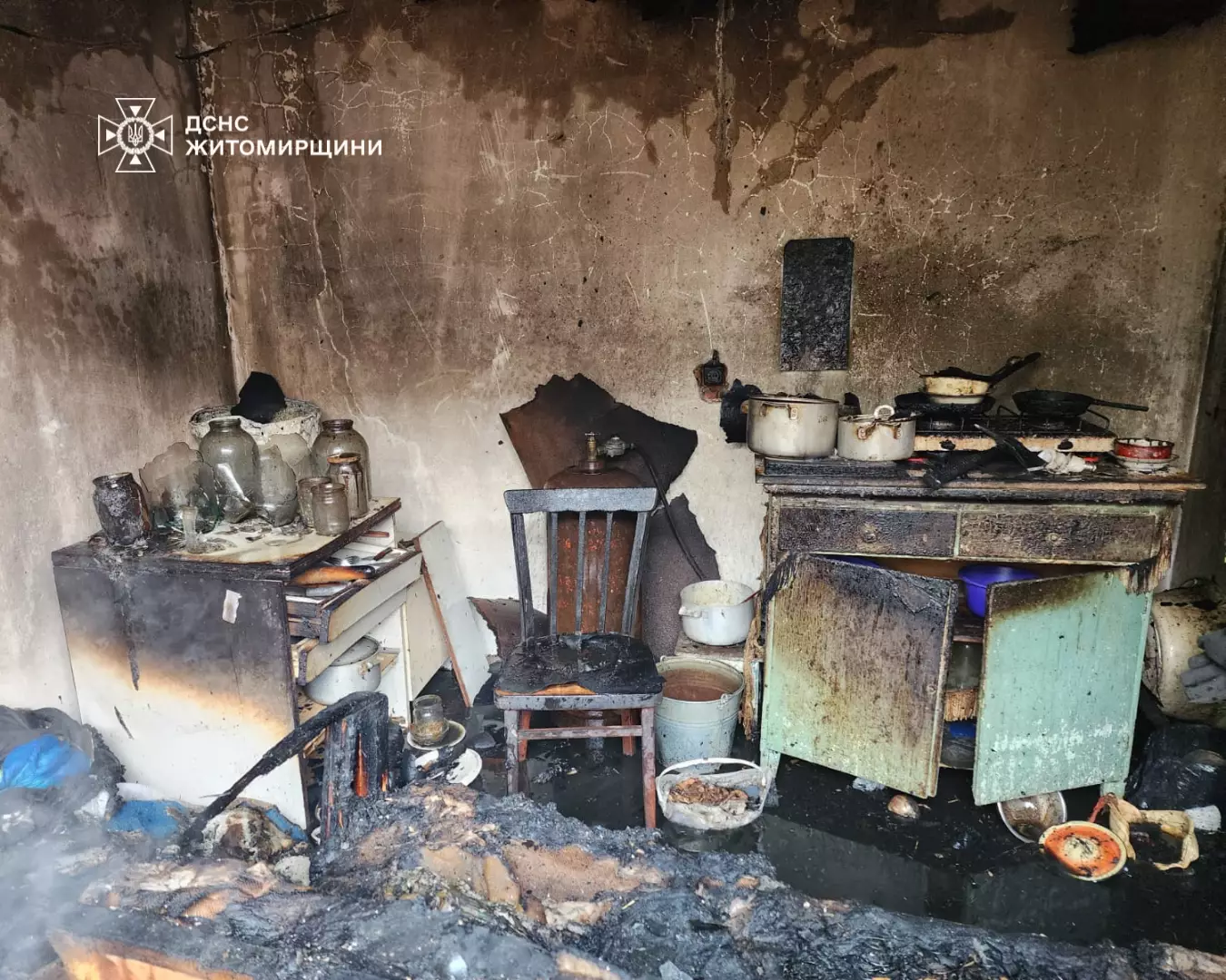 Наслідки пожежі на веранді