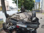 Перекинутий ВАЗ в Овручі та двоє пасажирів у лікарні дтп в Овручі