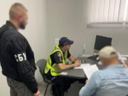 Понад 300 тисяч гривень за інвалідність вимагав медик на Житомирщині оформлення інвалідності