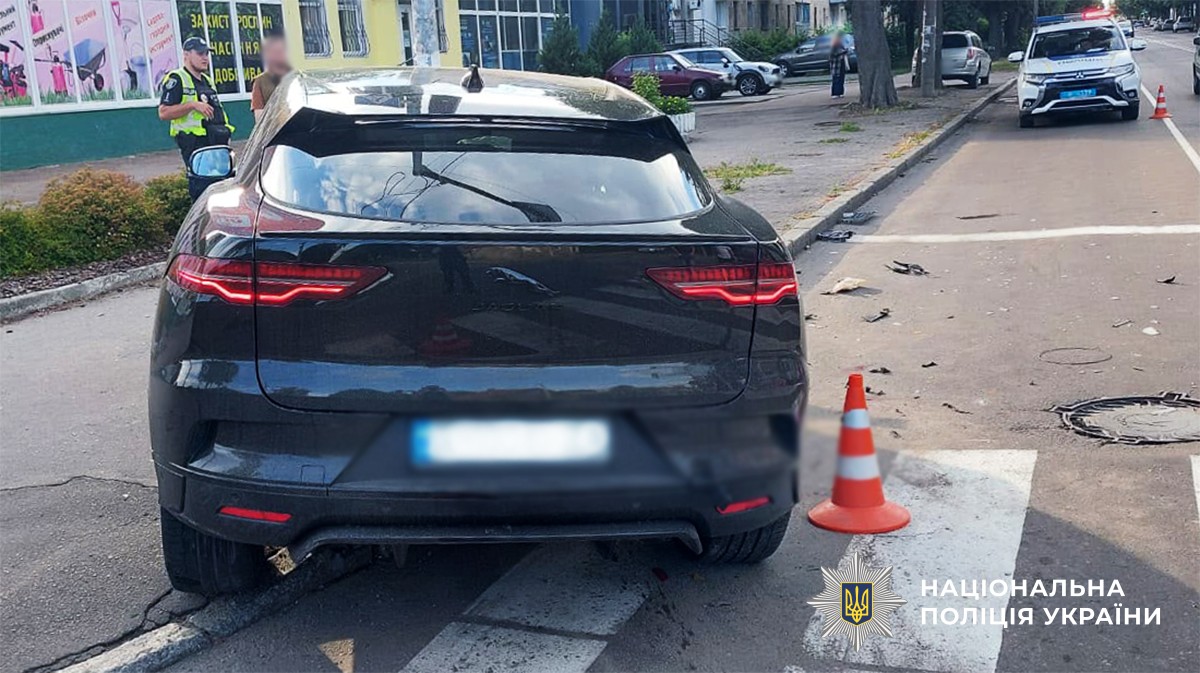 Аварія за участю Jaguar та ВАЗ