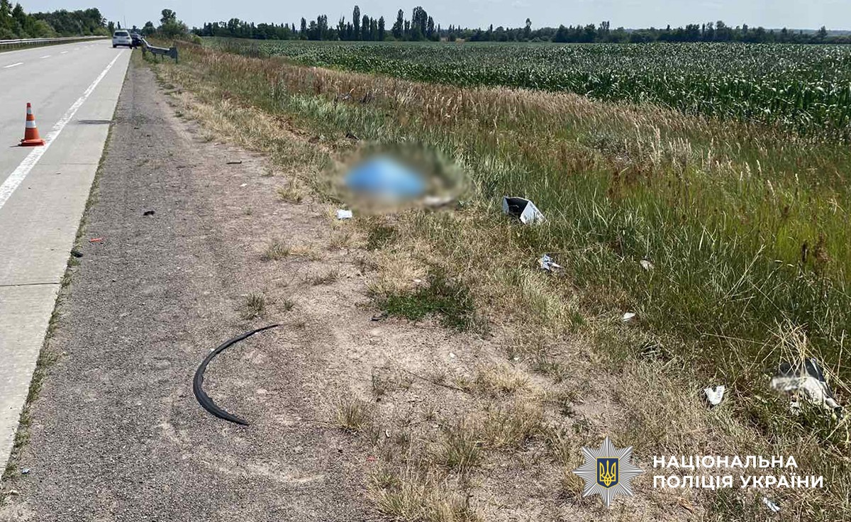 Робота слідчо-оперативної групи поліції на місці ДТП