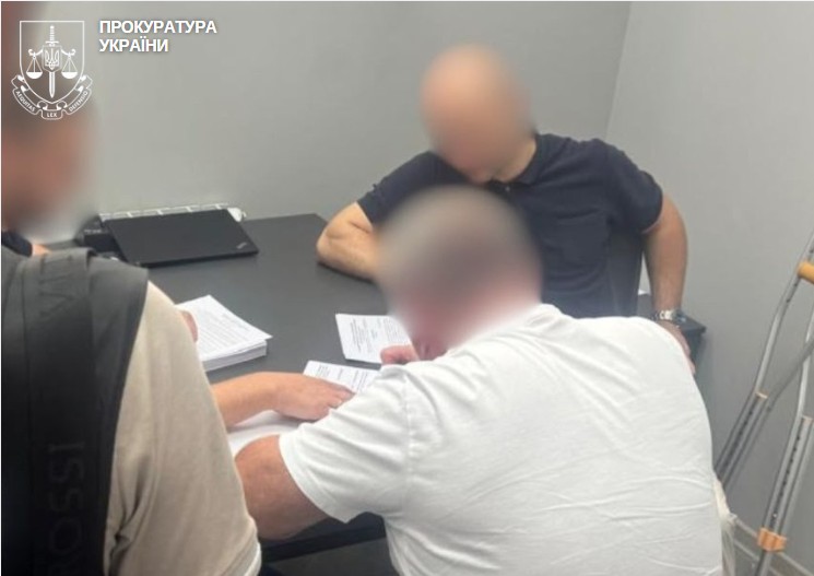 Спецтехніка на місці незаконного видобутку піску на Житомирщині