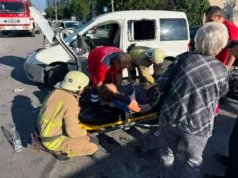 Після зіткнення у Звягелі жінку довелося вирізати з авто дтп у звягелі