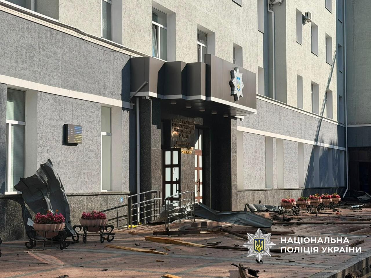 Наслідки удару по будівлі поліції в Житомирі