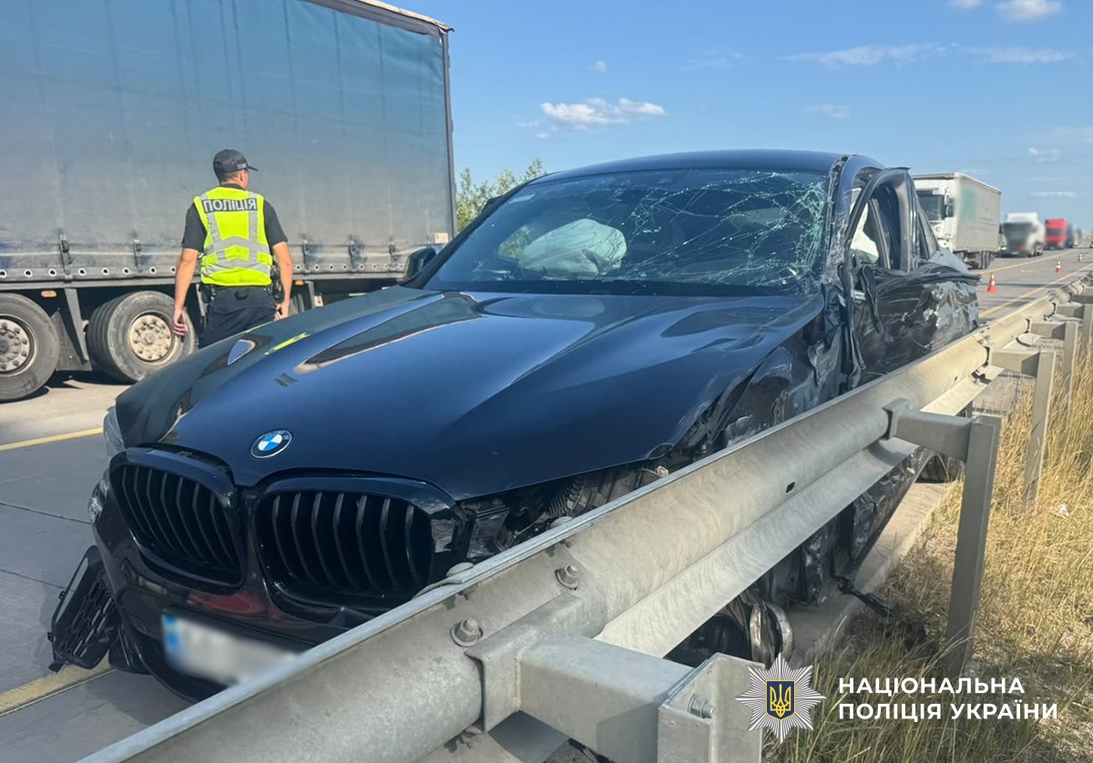 Зіткнення BMW та вантажівки Житомир