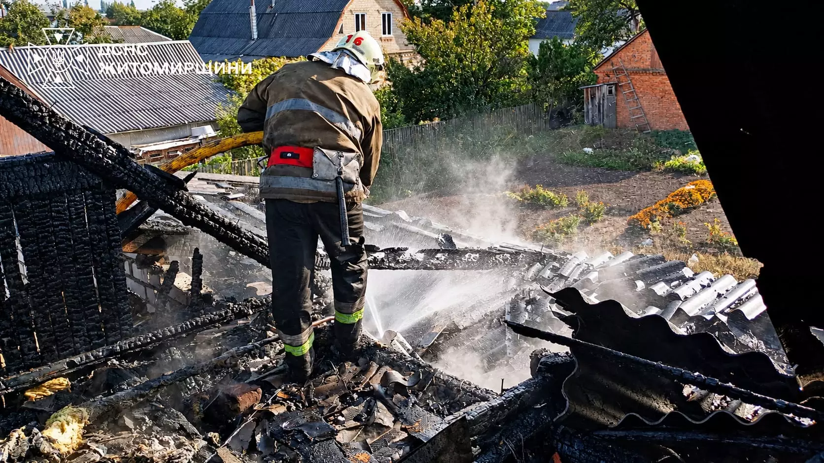 Пожежа даху житлового будинку у Радомишлі